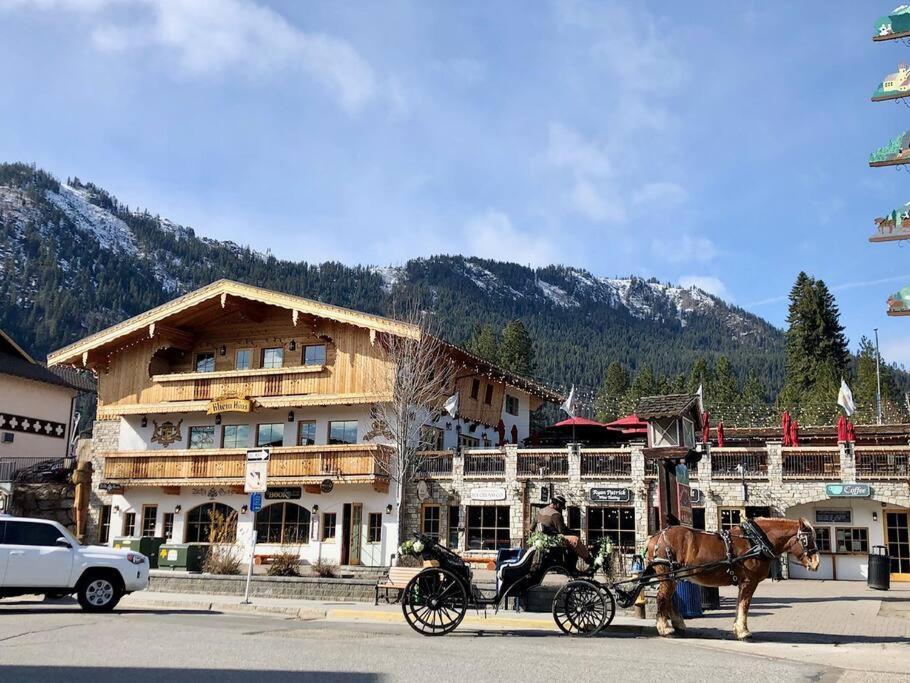 Walk To Downtown Leavenworth * Sleeps 6 + Pets * Ground Level Gem! Appartement Buitenkant foto