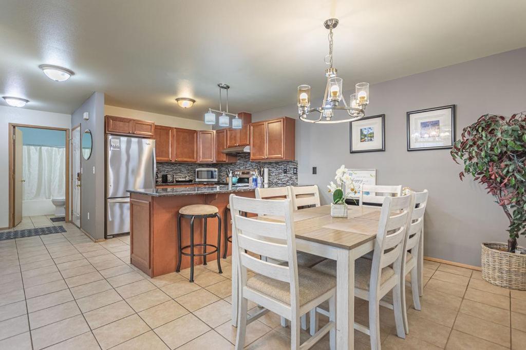 Walk To Downtown Leavenworth * Sleeps 6 + Pets * Ground Level Gem! Appartement Buitenkant foto